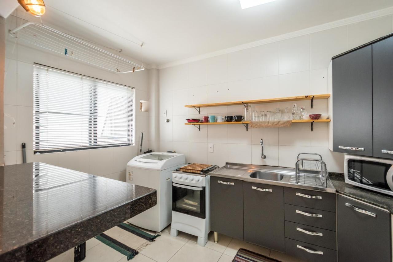 O Melhor Do Centro! Apto 01 Dormitorio Com Garagem E Ar Condicionado Балнеаріу-Камборіу Екстер'єр фото