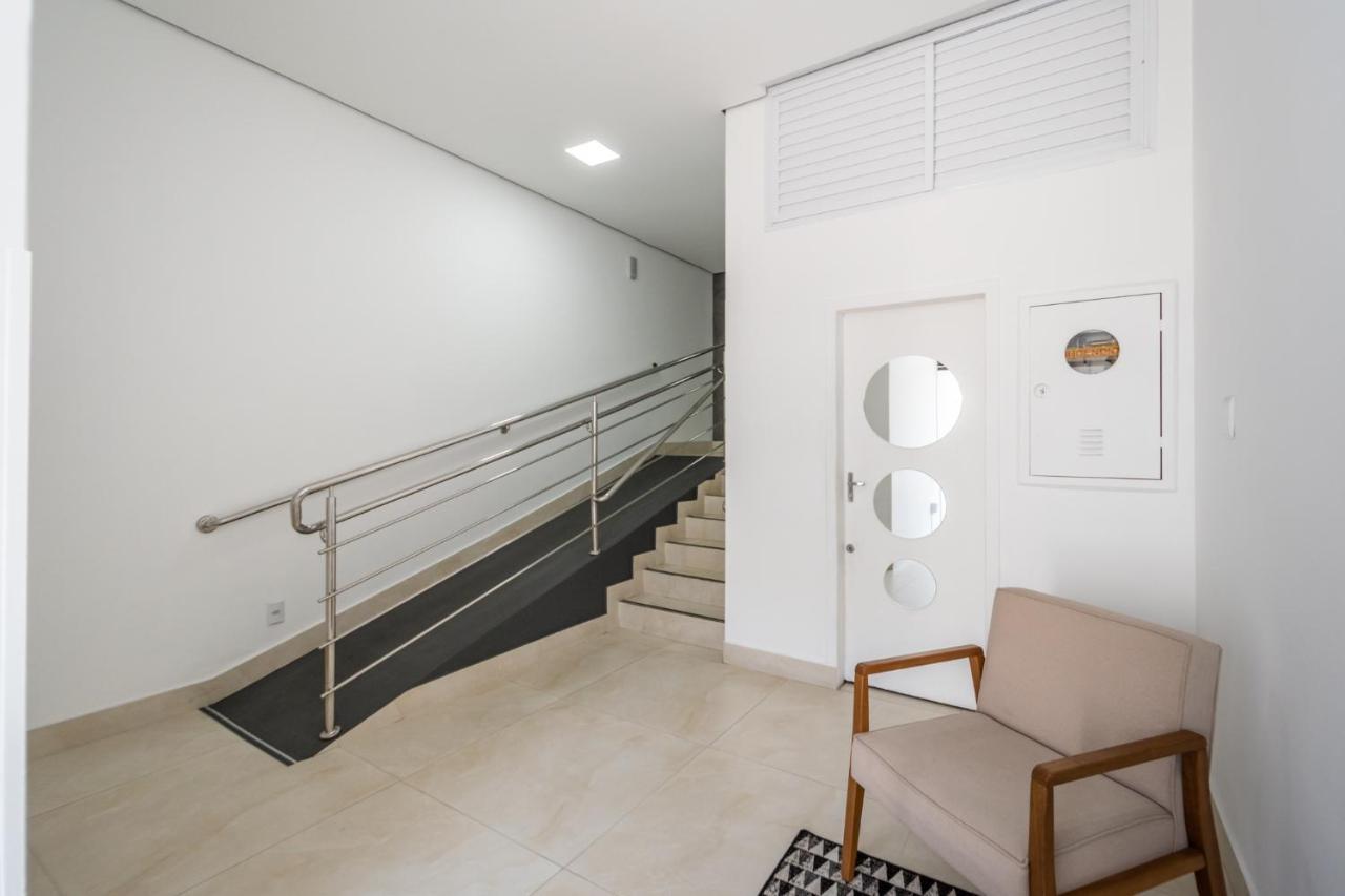 O Melhor Do Centro! Apto 01 Dormitorio Com Garagem E Ar Condicionado Балнеаріу-Камборіу Екстер'єр фото