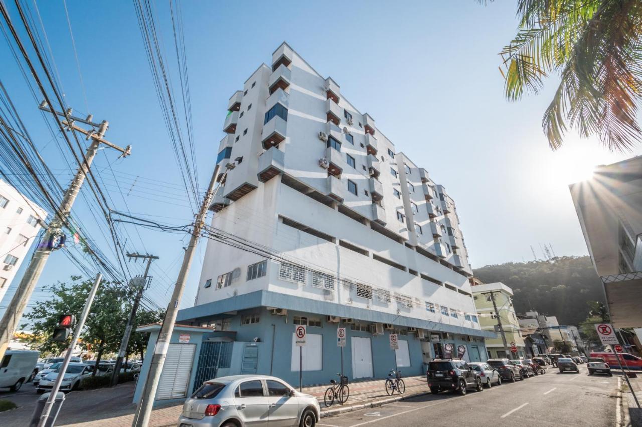 O Melhor Do Centro! Apto 01 Dormitorio Com Garagem E Ar Condicionado Балнеаріу-Камборіу Екстер'єр фото